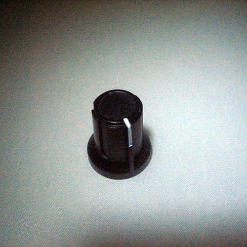 KNOP SCHROEF STREEP 21X18 AS:6