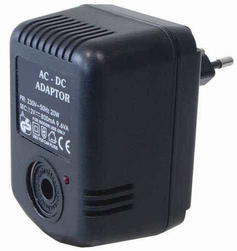 Voeding 800 mA DC-adapter >> aanstekerplug female*